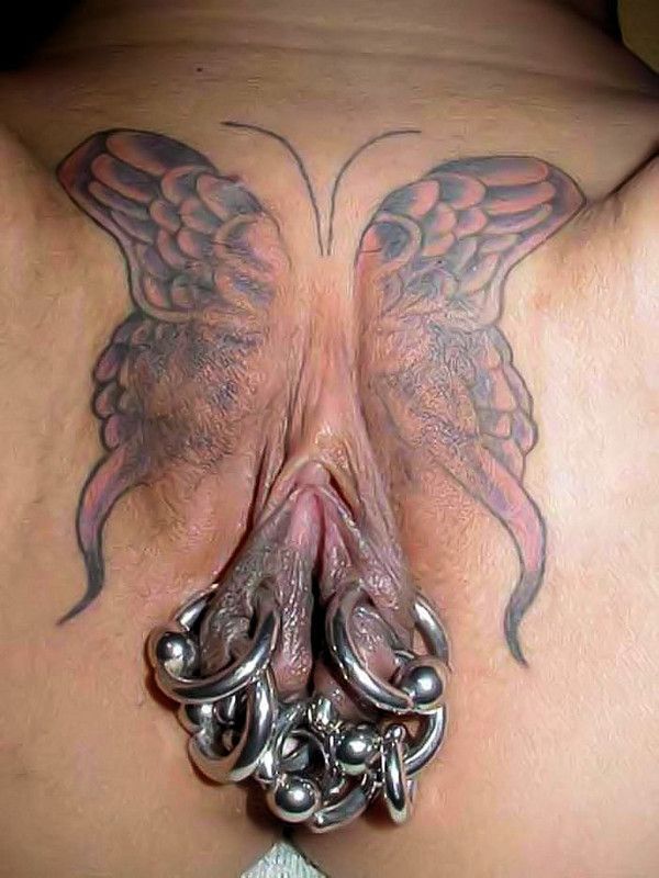 tatoo sur le sex slut on dildo bike